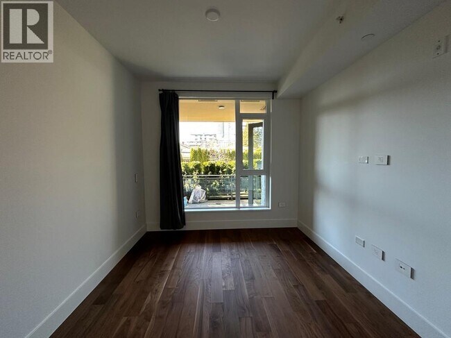 Photo - 389 W 59th Ave