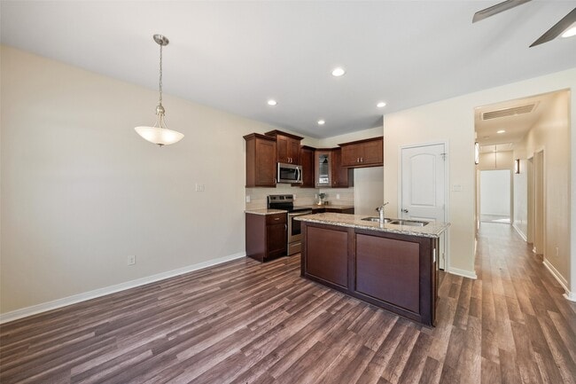 Photo - 16721 Stonefield St