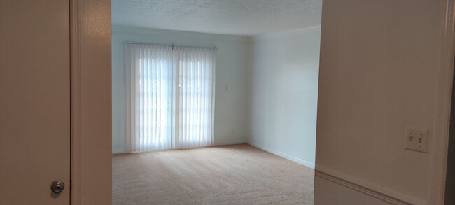 Building Photo - Serra Vella - 285-104 Unit 285-104 Rental