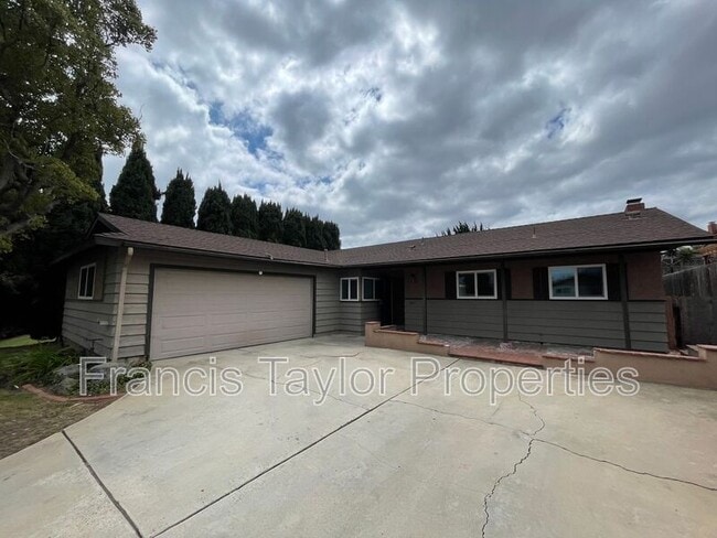 1445 Glen Avon Dr