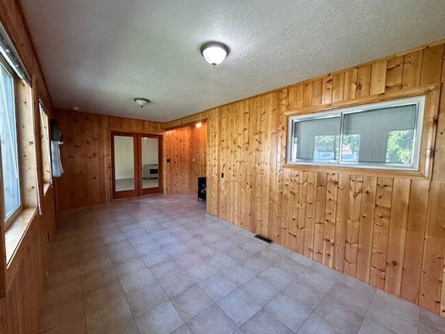 Photo - Charming 2-Bed, 1-Bath Hamilton Home with ...