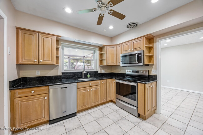138 W Pasco Ln