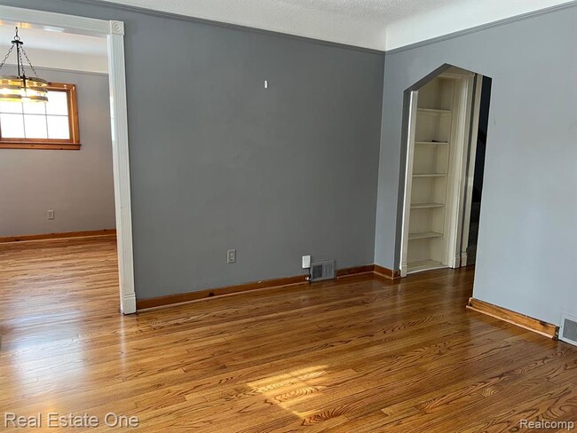 Photo - 1127 Hoffman Ave