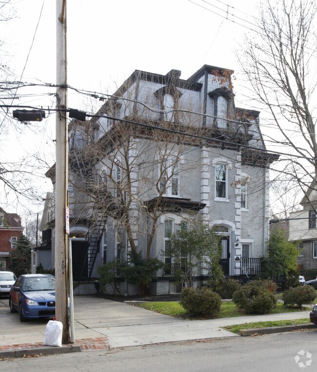 421-423 S Highland Ave