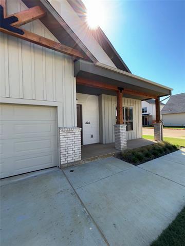 Photo - 2036 Oak Grove Ln