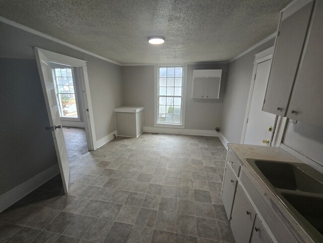 Photo - 230 Reynolds Ave