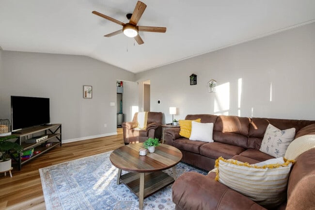 Photo - 4544 Erie Ave NW Unidad SI ID1496113P