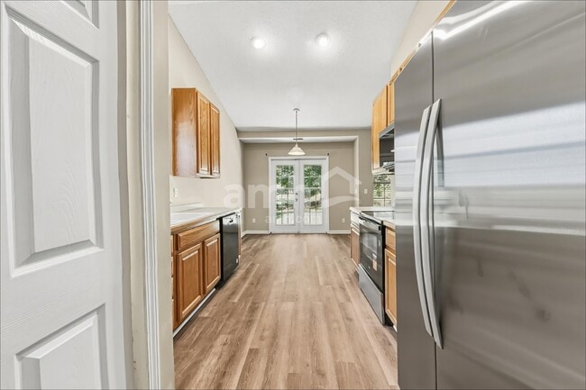 Photo - 325 Mill Pond Rd
