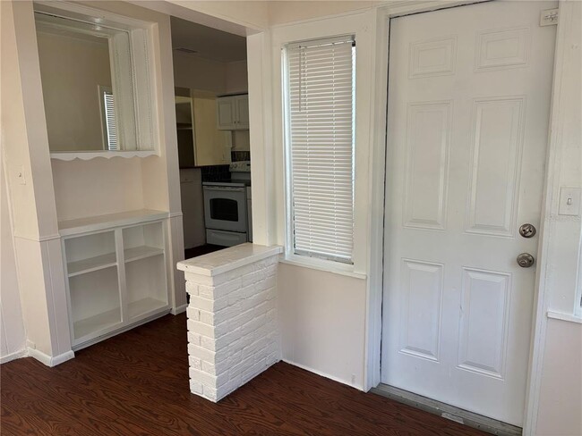 Photo - 2162 46th Ave N