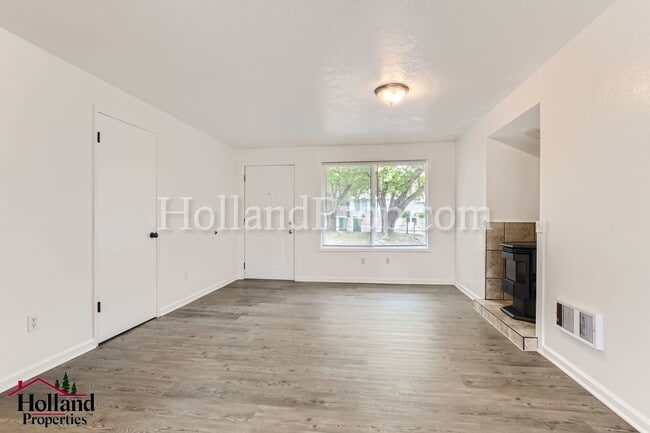 Photo - Charming Unit 2 Beds 1 Bath waiting for you!!!