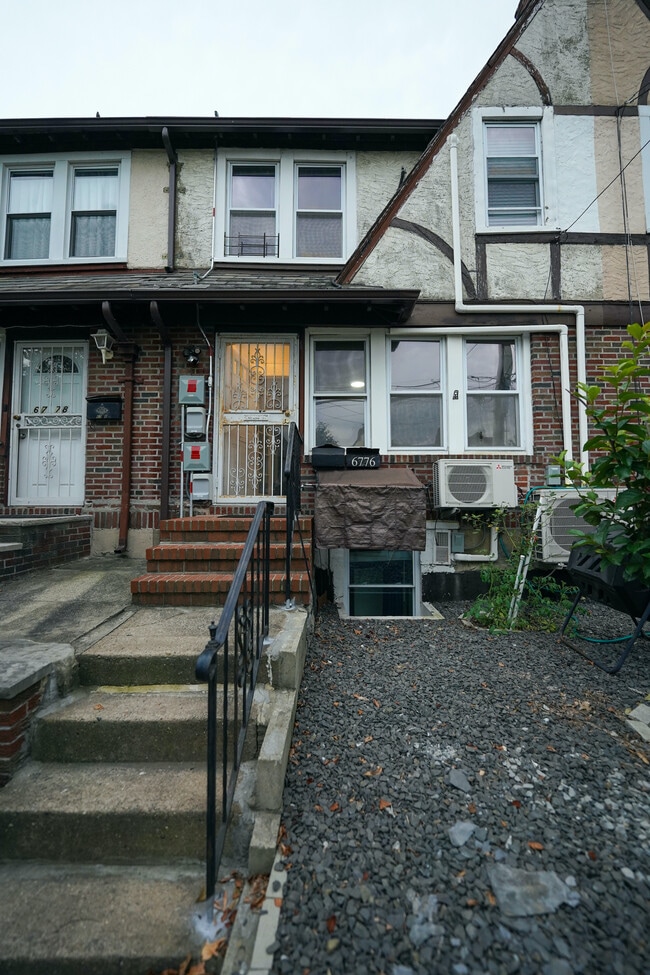 Photo - 6776 Dartmouth St Casa Adosada