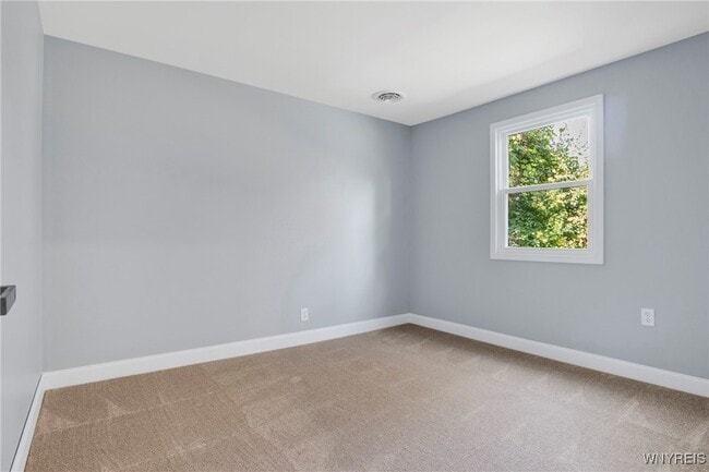 Photo - 28 Campus Dr W