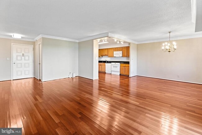 Photo - 8370 Greensboro Dr Unit 1004