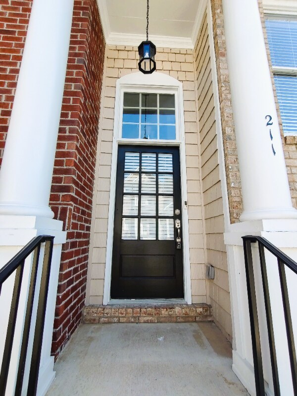 211 Creekway Crossing SE