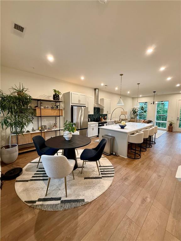 Photo - 1276 Longreen Ter NW Unit 10