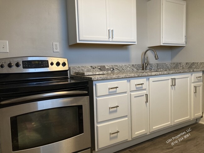 Building Photo - 123 E Central Ave