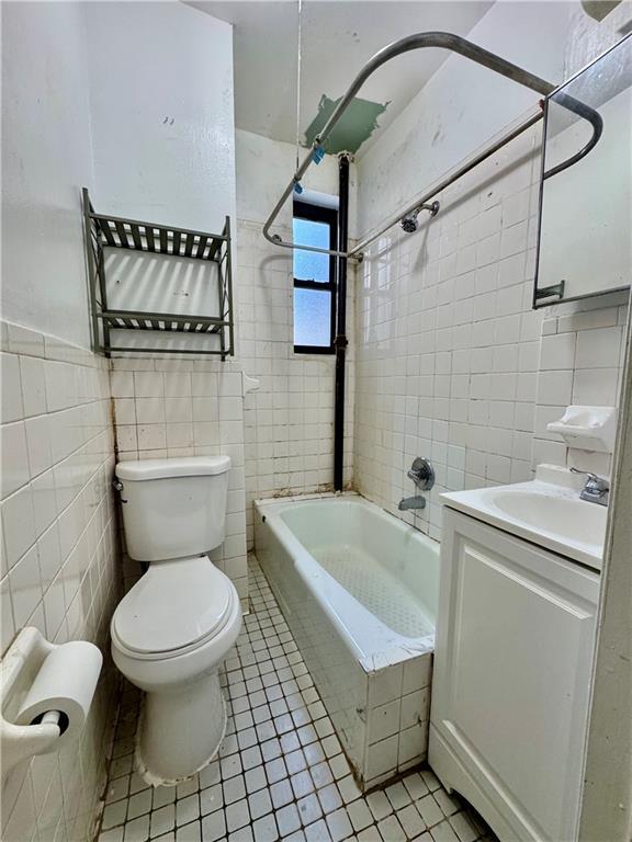Photo - 883 E 165th St Unit 4G