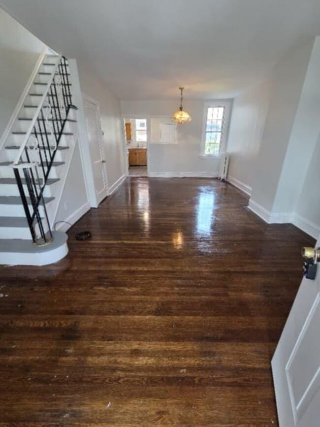 Photo - 313 E Cornwall St House
