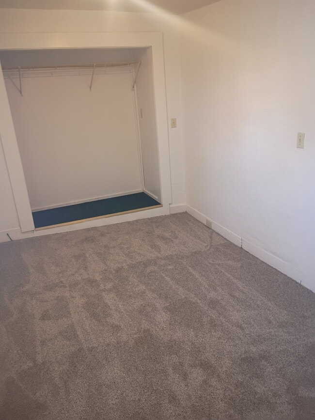 Photo - 244 S 4th St