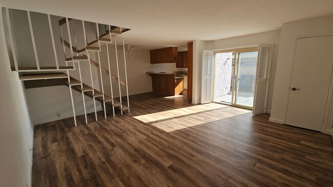 EASTER WAY - UTC 3 BR TOWNHOME CONVENIENTL... - EASTER WAY - UTC 3 BR TOWNHOME CONVENIENTL...