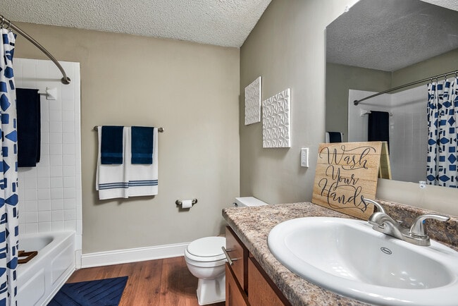 Photo - Farmington Gates