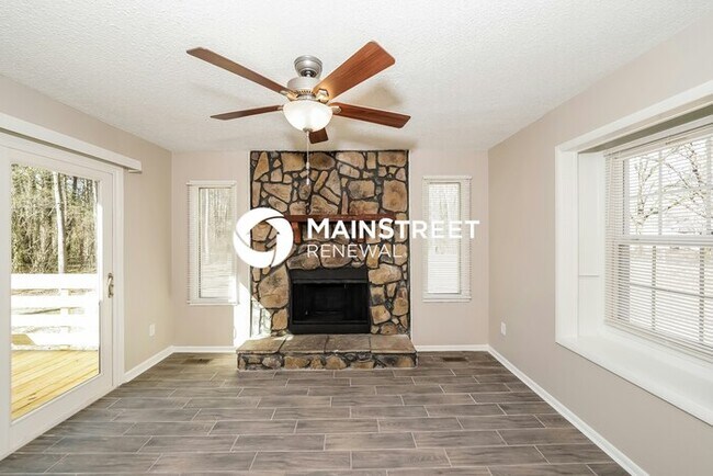 Photo - 3 Bedroom Pet-Friendly Home in Center Poin...