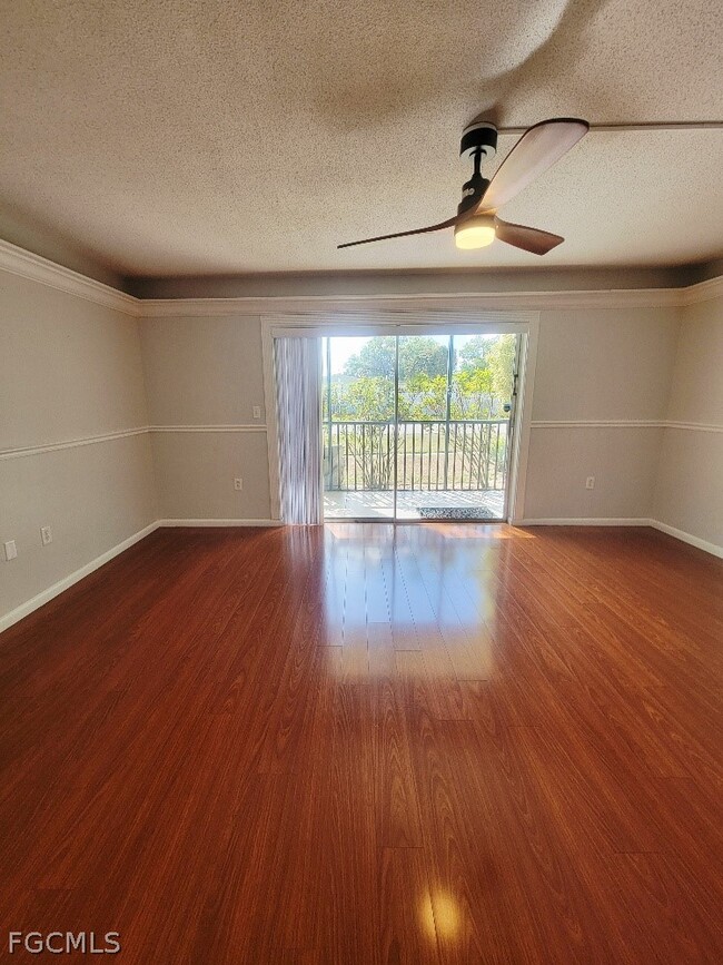 Photo - 1372 Archer St Unit 4