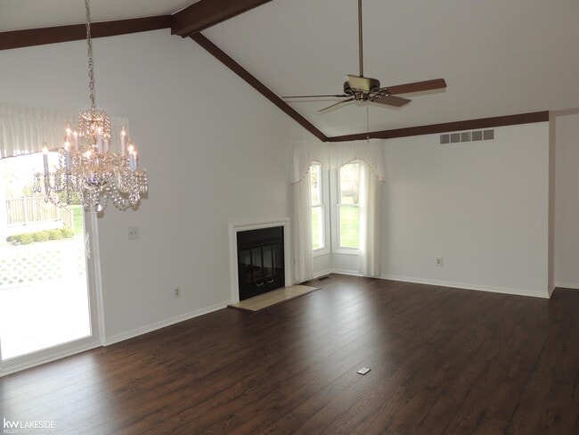 Photo - 1600 Stonecrest Dr