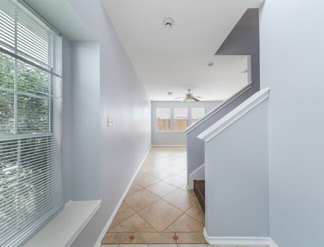 Photo - 16530 Cairngrove Ln