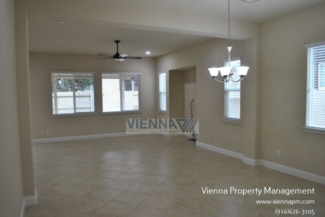 Photo - 2101 Harpford Dr