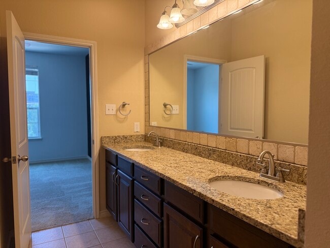 Photo - 950 Henderson St Unidad 1310