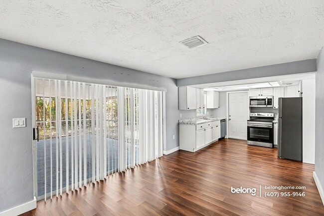 Photo - 1147 Manatee Dr