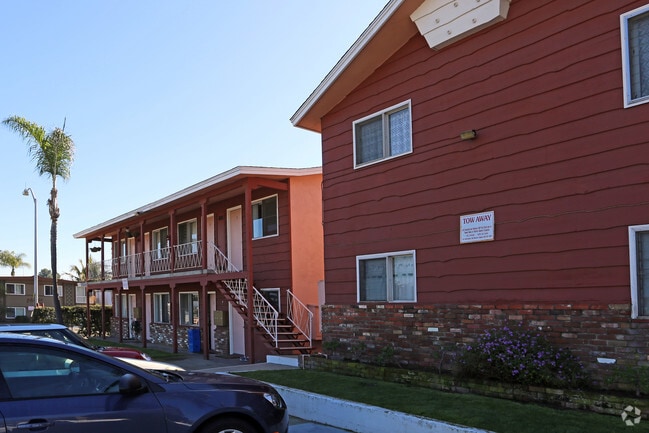 Photo - Swiss Chalet Apartments