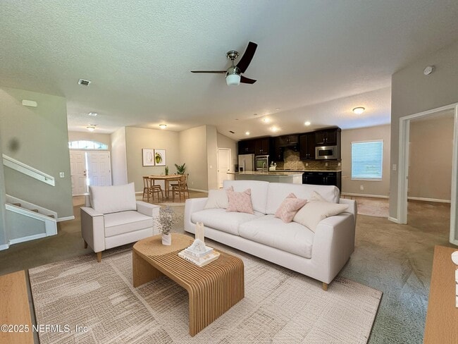 Photo - 159 Woodcross Dr