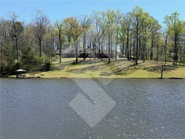 Building Photo - 3670 Gravitt Rd