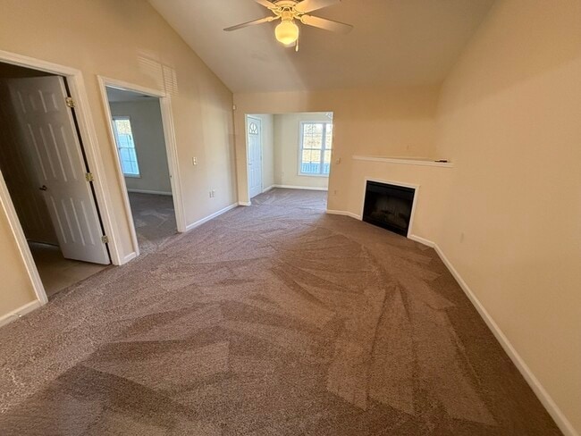 Photo - Beautiful 2 Bed 2 Bath Villa with 1 Car Ga... Unit 103