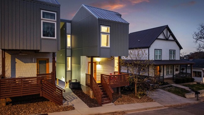 Photo - 207 Old Mountain Rd