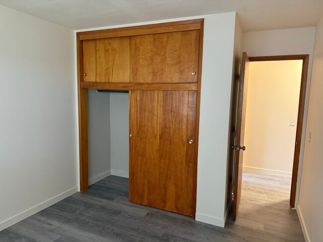1337 SW Foundry St Unit B