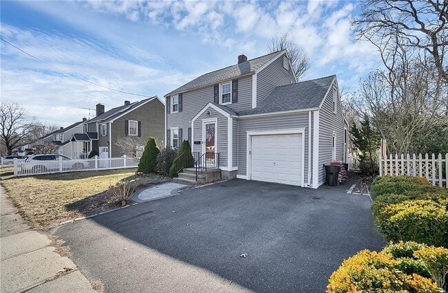 Photo - 319 Mt Pleasant Ave