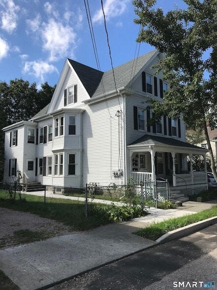 Building Photo - 8 Lincoln Ave