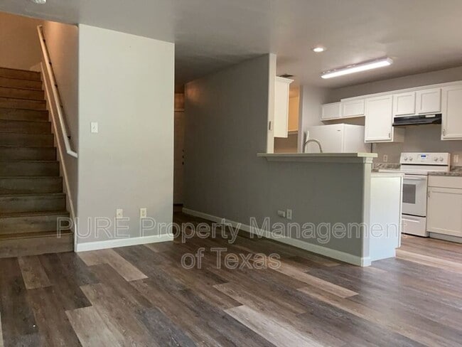 Photo - 246 Marvin Cove