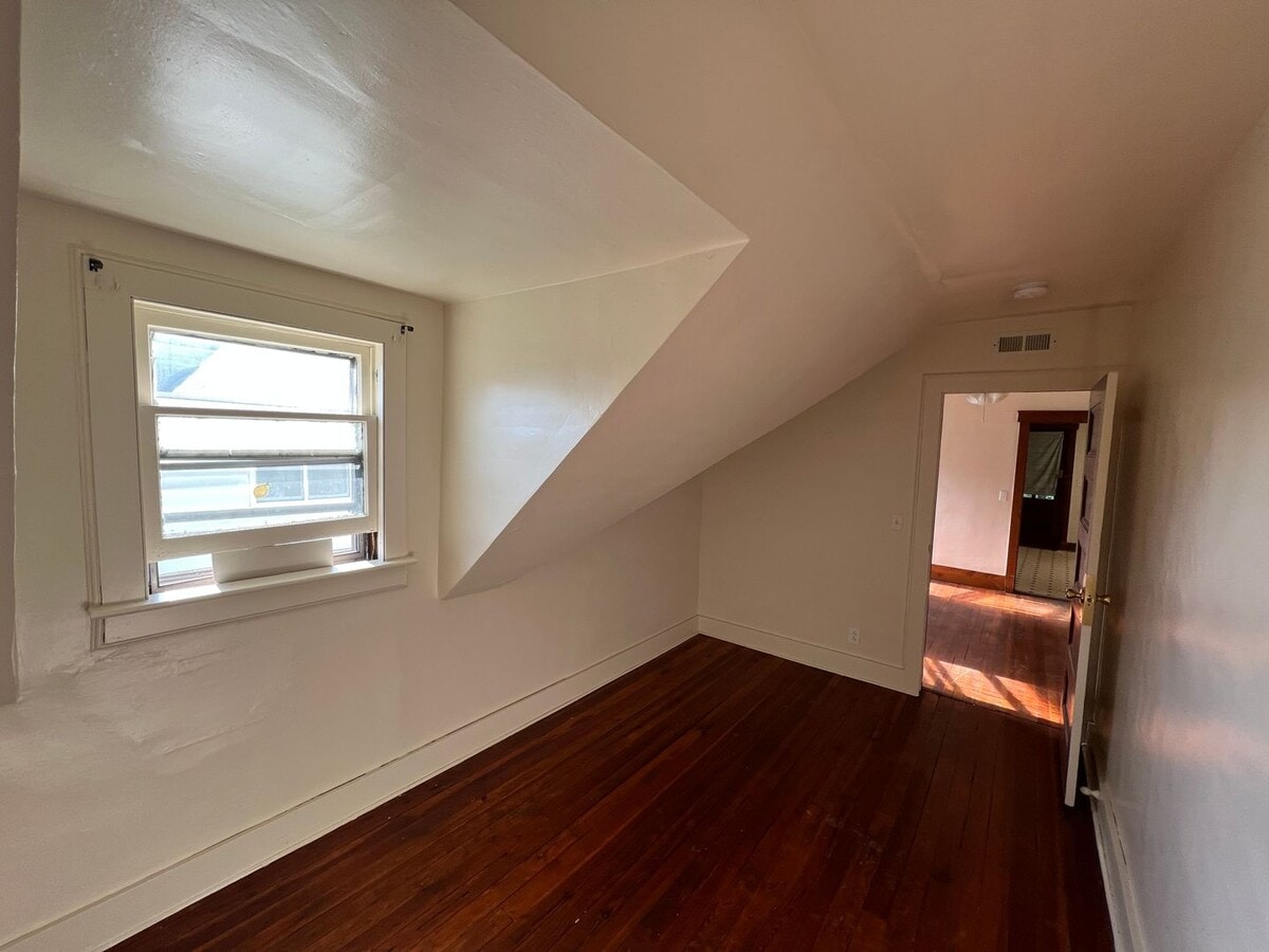 Photo - 65 Schubert St Unit 3