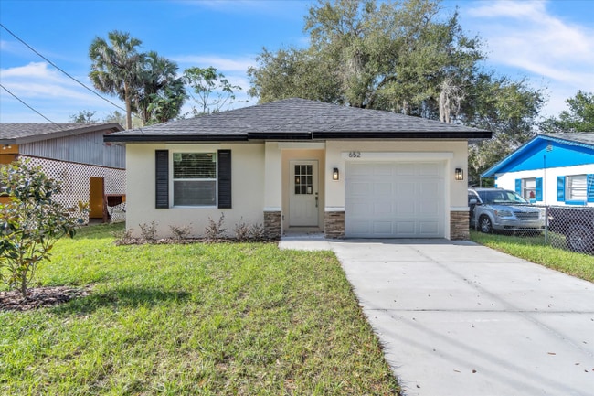 Building Photo - 652 Kensington St