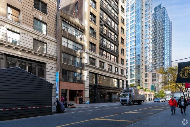 Photo - 38-44 W 26th St