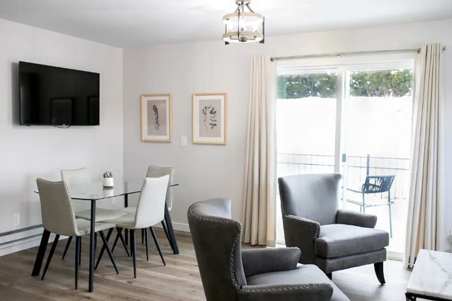 Photo - 287 S 3rd Ave Unit 1