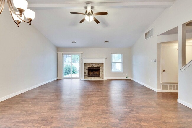 Photo - 9706 Moorberry St