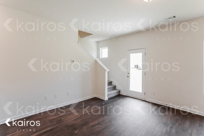 Photo - 114 Dudley Wy