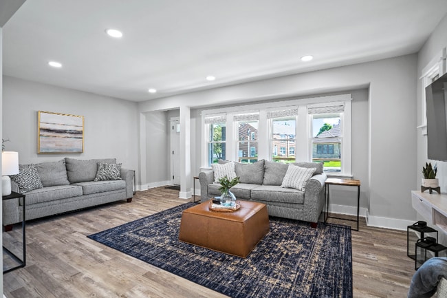 Photo - 3263 S Kinnickinnic Ave Unidad 3263