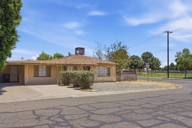 Building Photo - 6701 N 33rd Ave