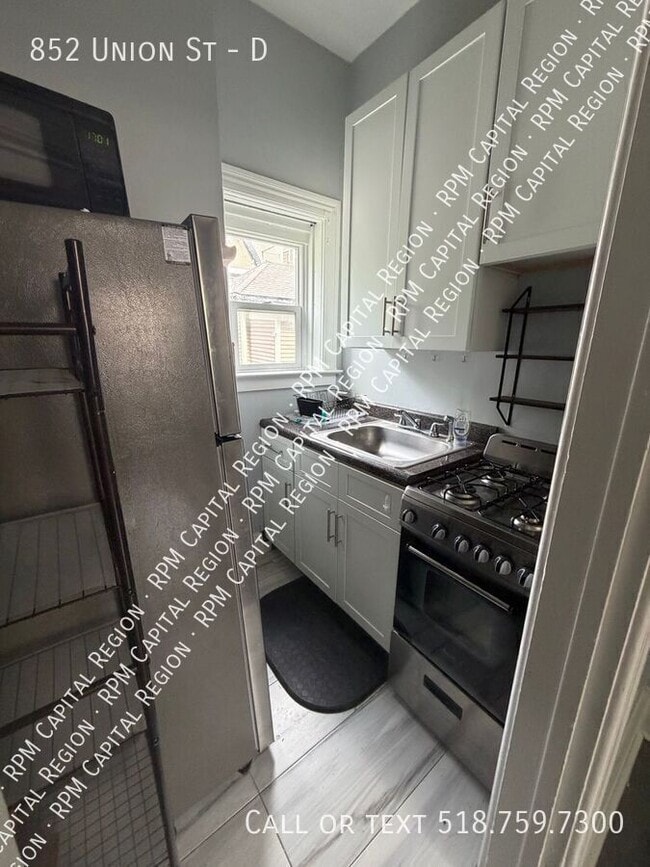 Photo - 852 Union St Unit D